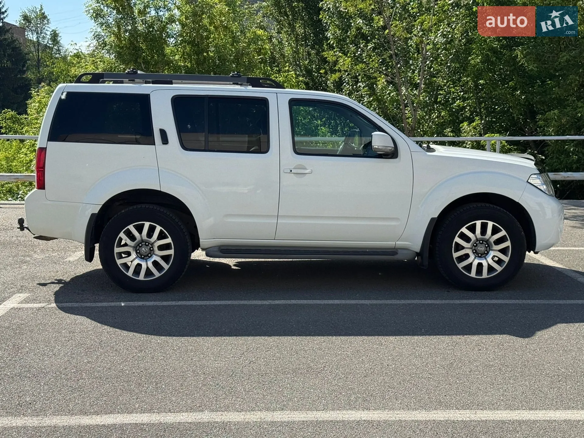 2011 Nissan Pathfinder - мініатюра 4