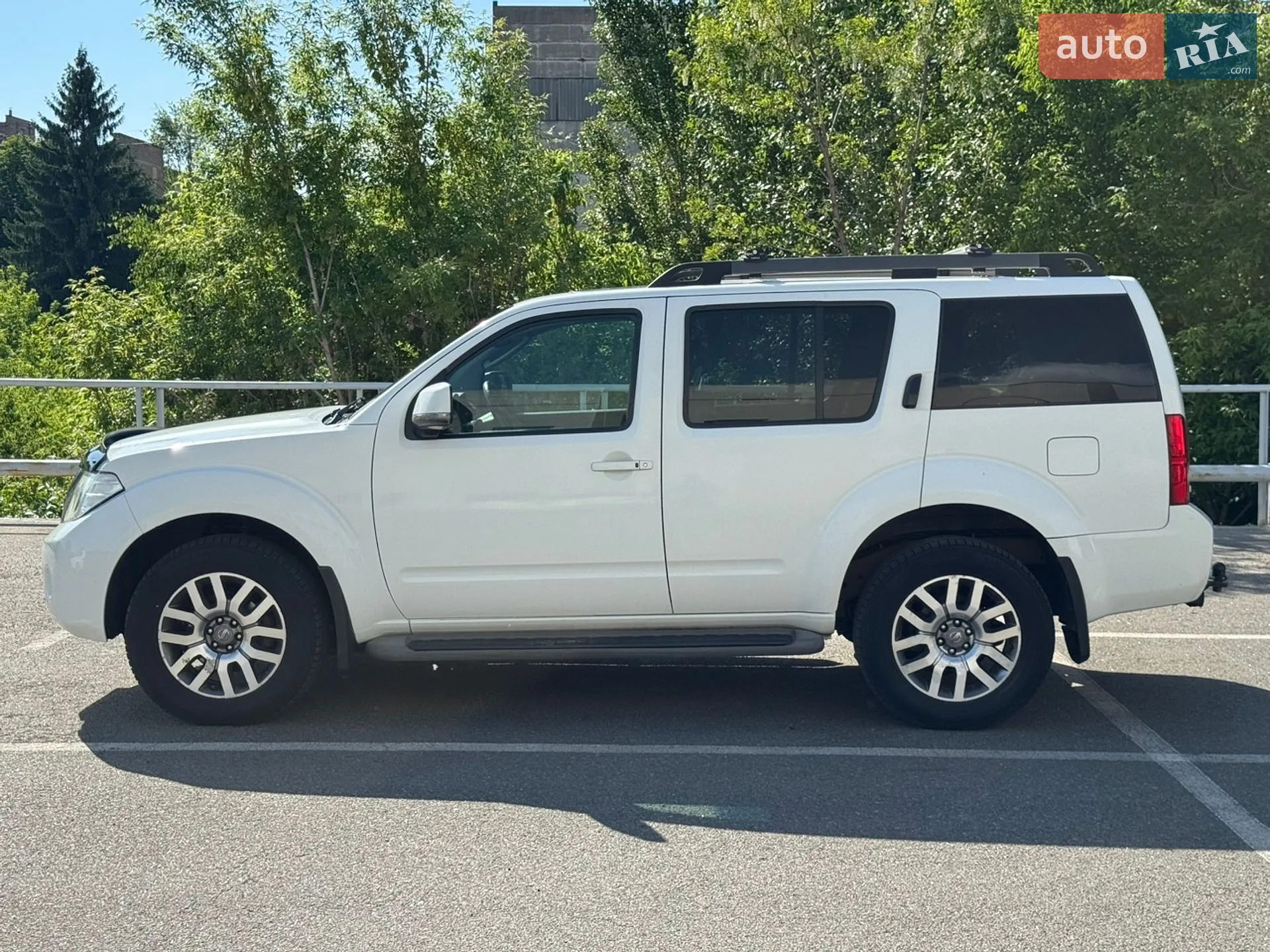 2011 Nissan Pathfinder - мініатюра 8