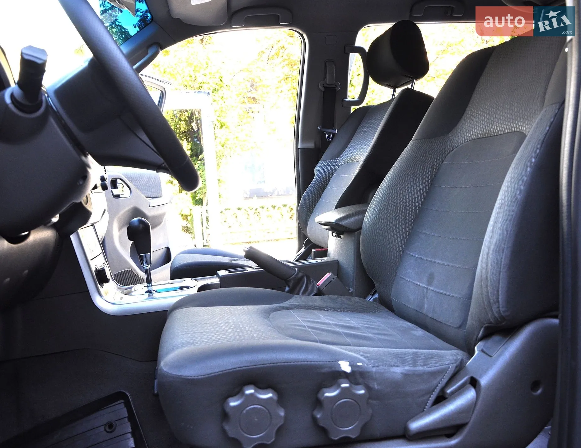 2011 Nissan Pathfinder - мініатюра 29