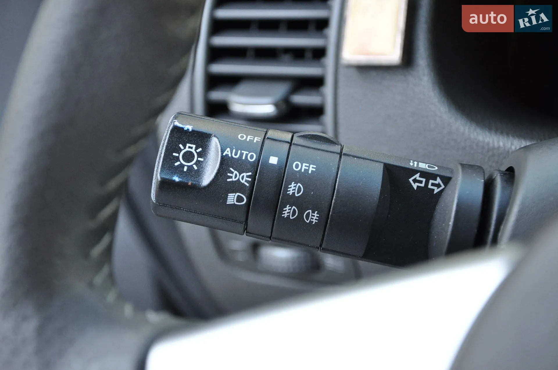 2011 Nissan Pathfinder - мініатюра 26