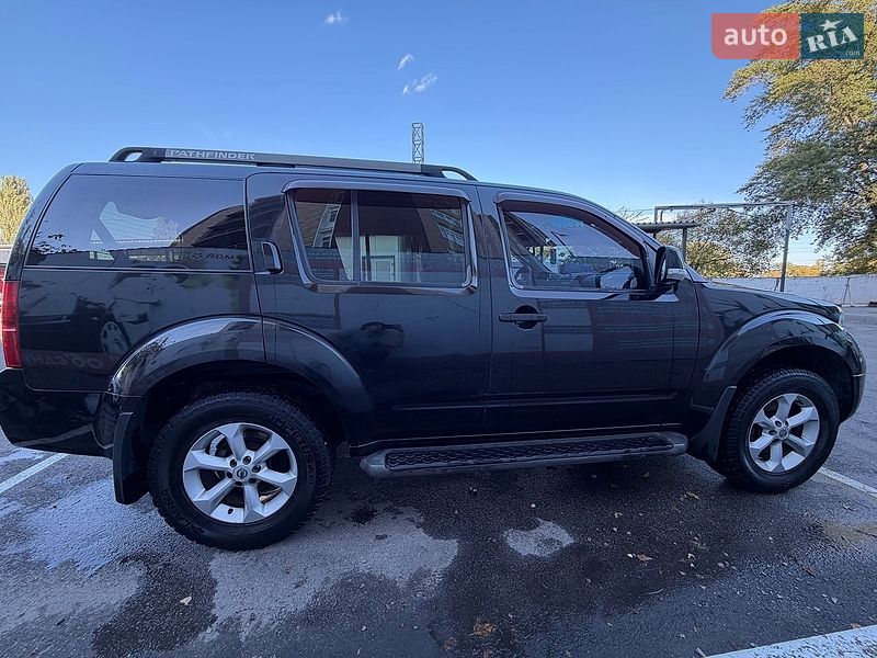Внедорожник / Кроссовер Nissan Pathfinder 2008 в Киеве
