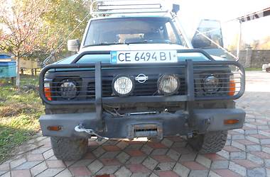Внедорожник / Кроссовер Nissan Patrol 1994 в Черновцах