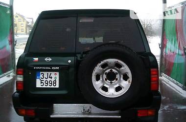 Внедорожник / Кроссовер Nissan Patrol 1998 в Черновцах