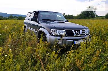 Внедорожник / Кроссовер Nissan Patrol 2004 в Ужгороде