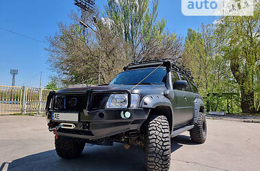 Внедорожник / Кроссовер Nissan Patrol 2005 в Днепре