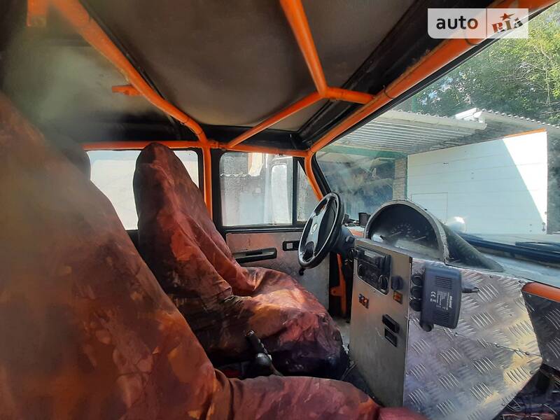 Позашляховик / Кросовер Nissan Patrol 1990 в Кропивницькому фото 11 Позашляховик / Кросовер Nissan Patrol 1990 в Кропивницькому