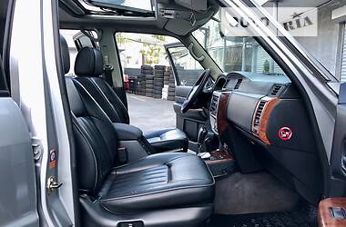Позашляховик / Кросовер Nissan Patrol 2004 в 