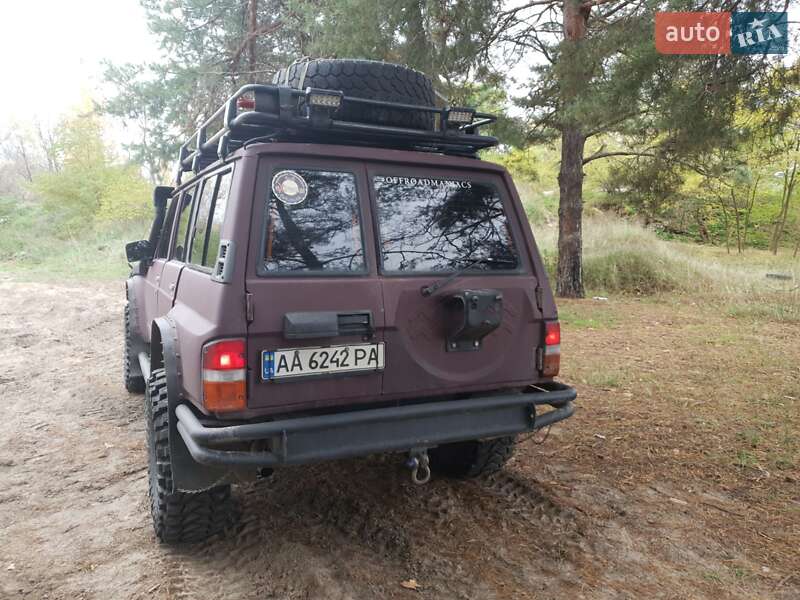 Позашляховик / Кросовер Nissan Patrol 1998 в Києві