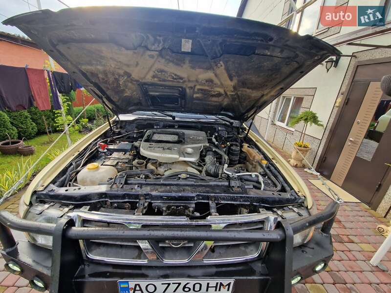 Позашляховик / Кросовер Nissan Patrol 2002 в Тячеві