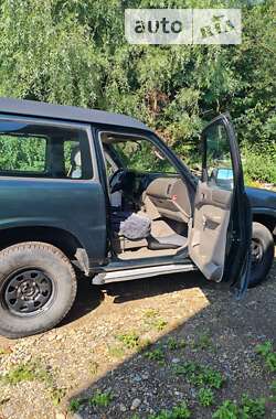 Внедорожник / Кроссовер Nissan Patrol 1998 в Стрые