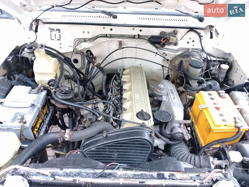 Позашляховик / Кросовер Nissan Patrol 1990 в Івано-Франківську