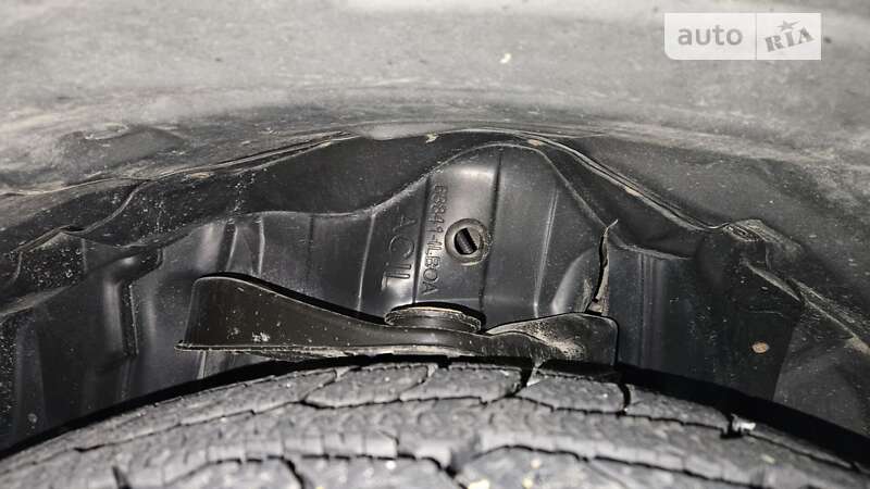 Позашляховик / Кросовер Nissan Patrol 2011 в Снятині