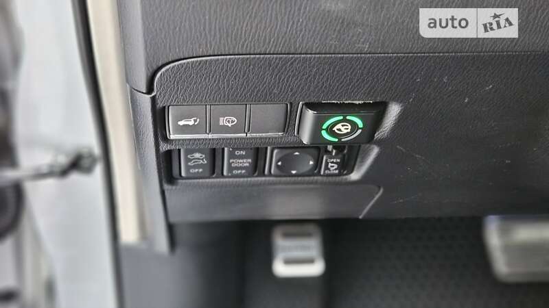 Позашляховик / Кросовер Nissan Patrol 2011 в Снятині