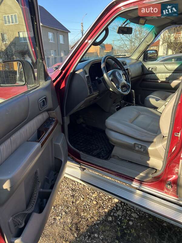 Позашляховик / Кросовер Nissan Patrol 2001 в Тячеві