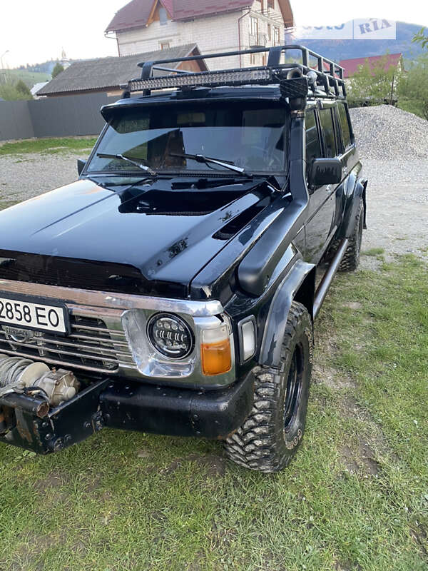 Позашляховик / Кросовер Nissan Patrol 1994 в Рахові