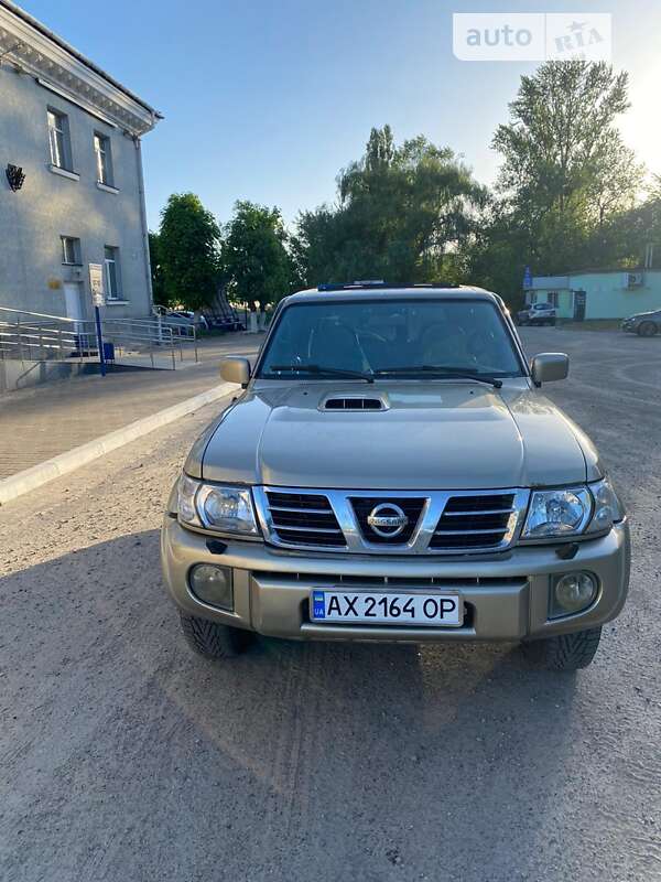 Внедорожник / Кроссовер Nissan Patrol 2003 в Чугуеве