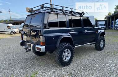 Внедорожник / Кроссовер Nissan Patrol 1993 в Хусте