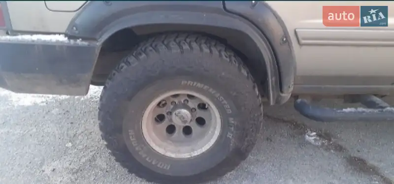 Внедорожник / Кроссовер Nissan Patrol 2000 в 