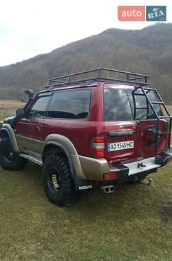 Позашляховик / Кросовер Nissan Patrol 2000 в 