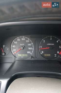 Позашляховик / Кросовер Nissan Patrol 2000 в 
