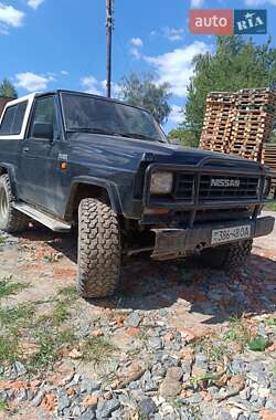 Внедорожник / Кроссовер Nissan Patrol 1990 в 