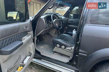 Внедорожник / Кроссовер Nissan Patrol 2002 в 