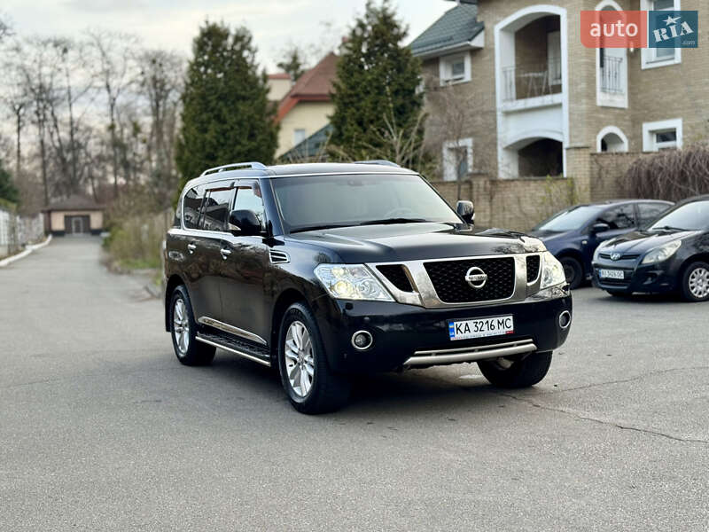 Позашляховик / Кросовер Nissan Patrol 2011 в Києві