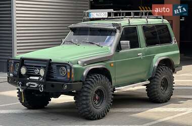 Внедорожник / Кроссовер Nissan Patrol 1987 в 
