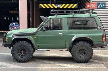 Внедорожник / Кроссовер Nissan Patrol 1987 в 