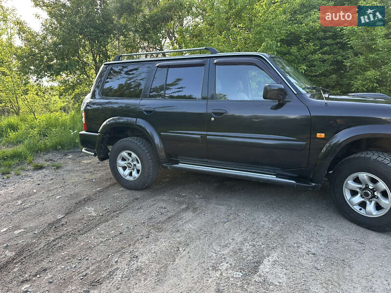 Позашляховик / Кросовер Nissan Patrol 2003 в Львові