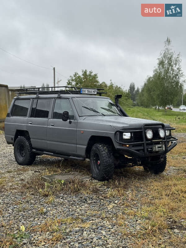 Внедорожник / Кроссовер Nissan Patrol 1987 в Каменец-Подольском