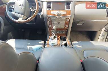 Позашляховик / Кросовер Nissan Patrol 2013 в 