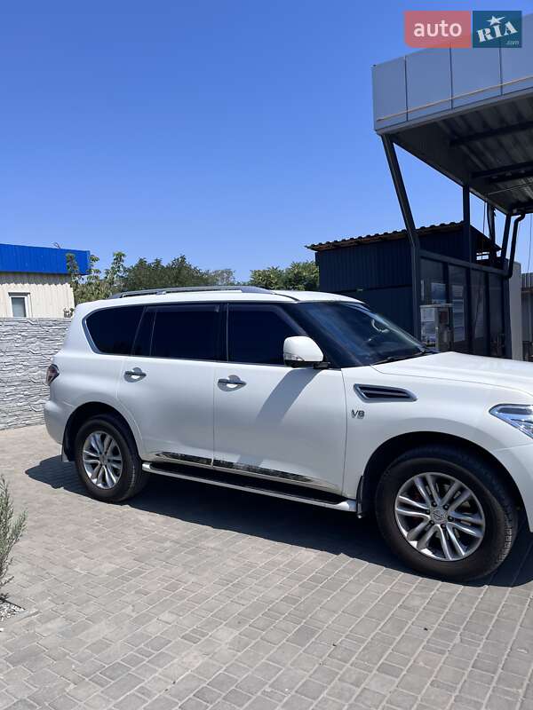 Внедорожник / Кроссовер Nissan Patrol 2011 в Днепре