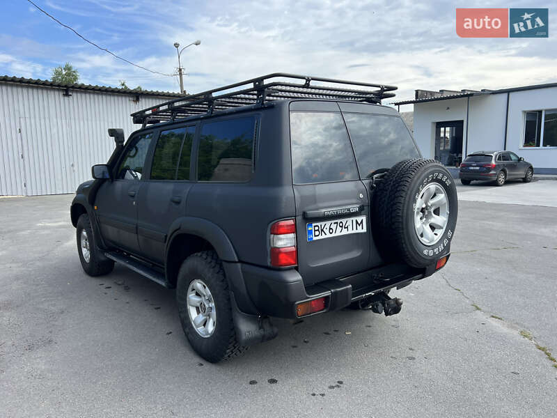 Позашляховик / Кросовер Nissan Patrol 2001 в Рівному