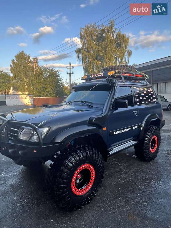 Позашляховик / Кросовер Nissan Patrol 2004 в Новгород-Сіверському