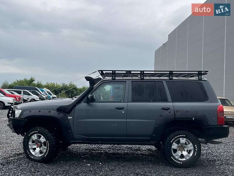 Позашляховик / Кросовер Nissan Patrol 2009 в Львові