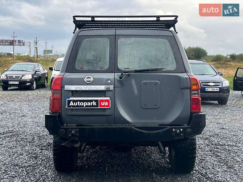 Позашляховик / Кросовер Nissan Patrol 2009 в Львові