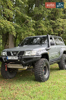 Позашляховик / Кросовер Nissan Patrol 2005 в Білі Ослави