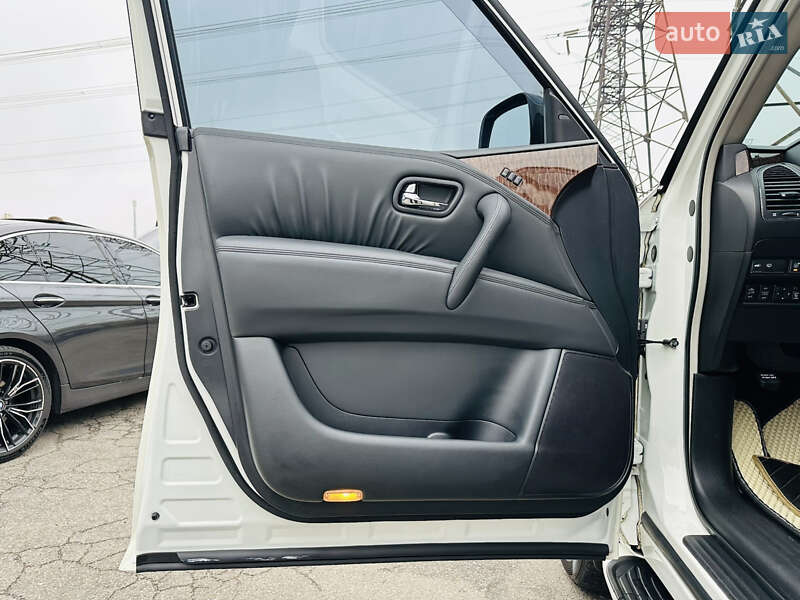 Внедорожник / Кроссовер Nissan Patrol 2011 в Харькове