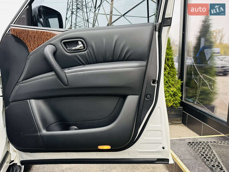 Внедорожник / Кроссовер Nissan Patrol 2011 в Харькове