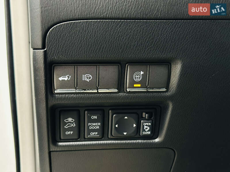 Внедорожник / Кроссовер Nissan Patrol 2011 в Харькове