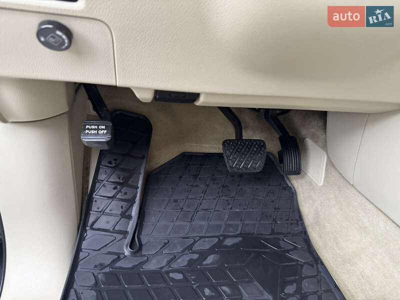 Позашляховик / Кросовер Nissan Patrol 2010 в Стрию