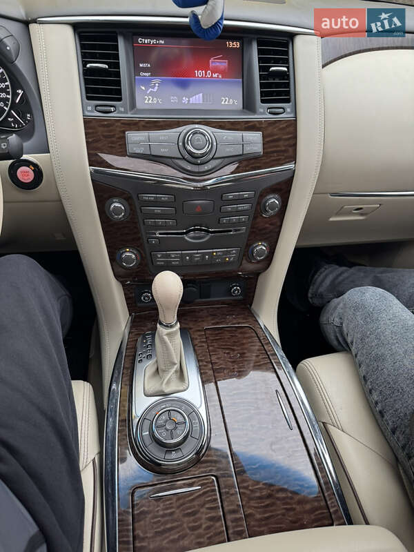 Позашляховик / Кросовер Nissan Patrol 2010 в Стрию