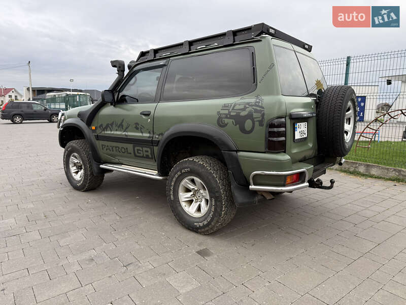Внедорожник / Кроссовер Nissan Patrol 2000 в Ужгороде
