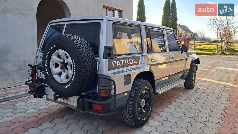 Внедорожник / Кроссовер Nissan Patrol 1992 в Надворной