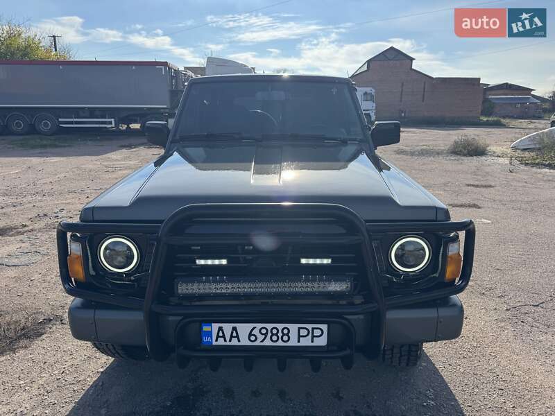 Внедорожник / Кроссовер Nissan Patrol 1996 в Прилуках