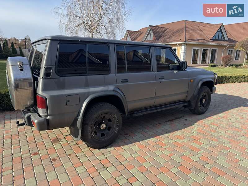 Внедорожник / Кроссовер Nissan Patrol 1996 в Прилуках