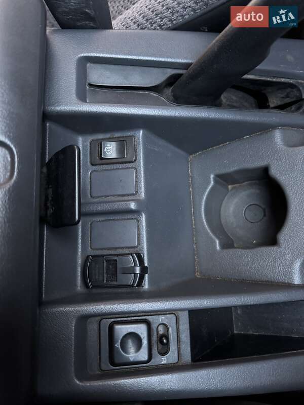 Внедорожник / Кроссовер Nissan Patrol 1996 в Прилуках