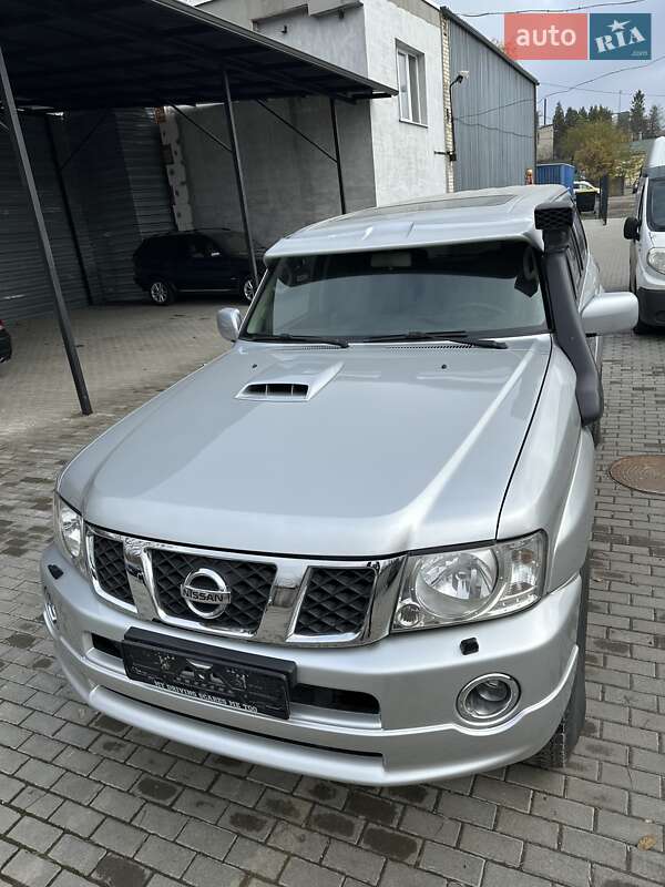 Внедорожник / Кроссовер Nissan Patrol 2008 в Ровно