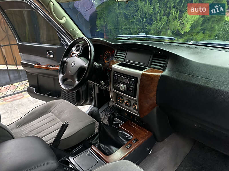 Внедорожник / Кроссовер Nissan Patrol 2005 в Хмельницком